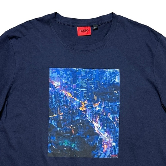 Hugo Boss Dyskraper City Scene Graphic T-Shirt in Navy Size XXL - Picture 1 of 8